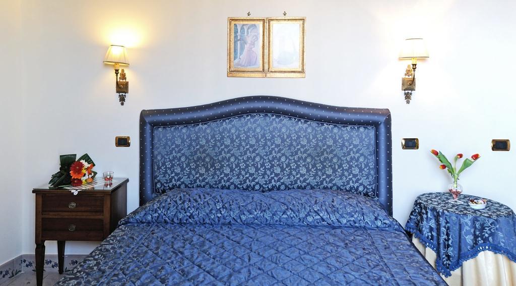 Residenza Del Duca Amalfi Oda fotoğraf