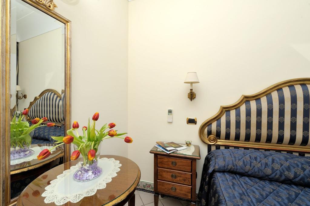 Residenza Del Duca Amalfi Oda fotoğraf